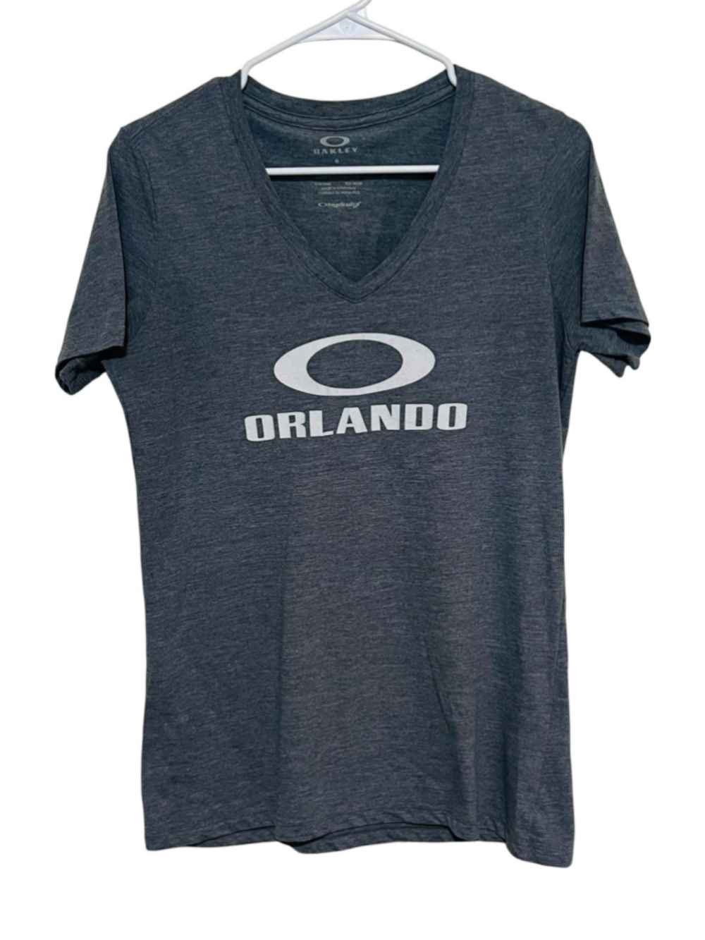 Oakley Orlando Hydrolix Graphic Tee Women’s Medium V-neck Regular Fit T-Shirt